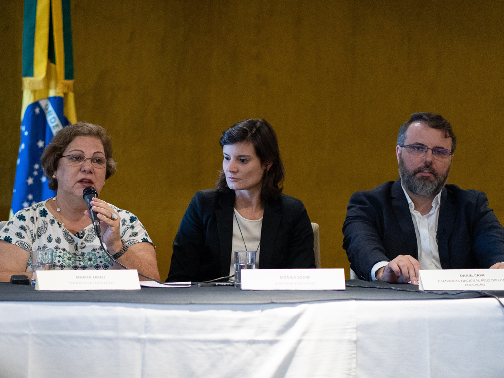 RAPS reúne seus congressistas para debate sobre educação